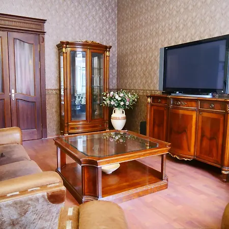Διαμέρισμα Elegant Classic In The Heart Of Old Town