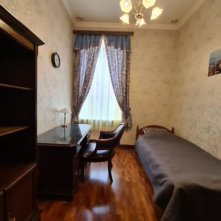 Elegant Classic In The Heart Of Old Town Apartman *