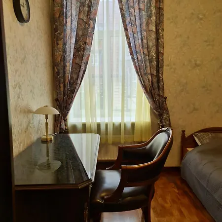 Elegant Classic In The Heart Of Old Town *