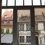 Elegant Classic In The Heart Of Old Town Lägenhet *